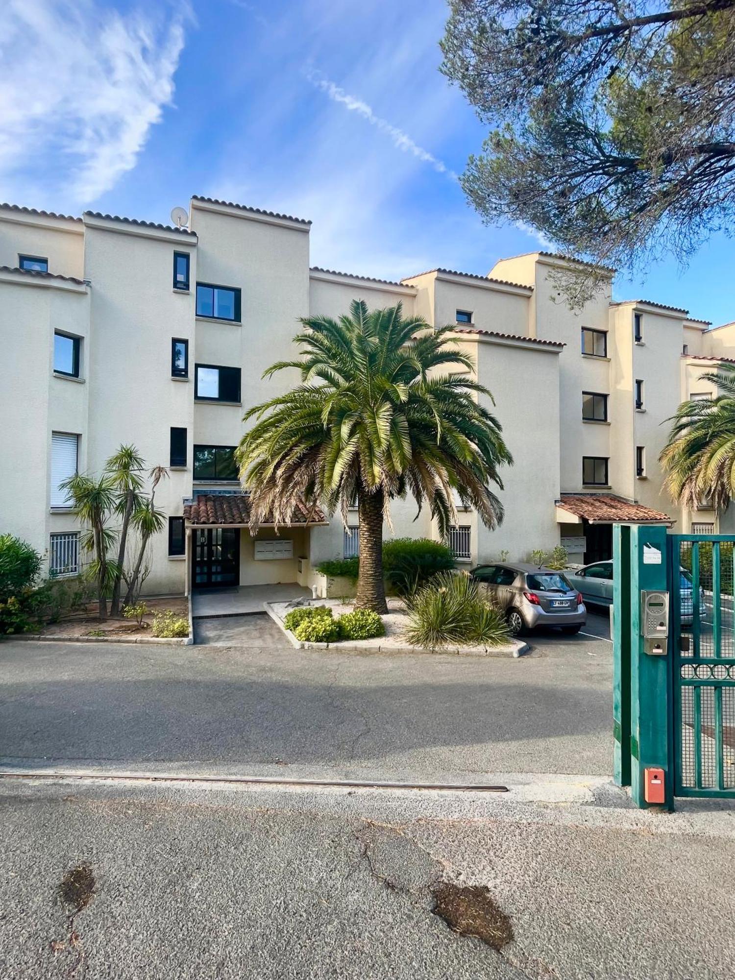 Appartement Plage Et Nature Saint-Raphaël Exterior foto
